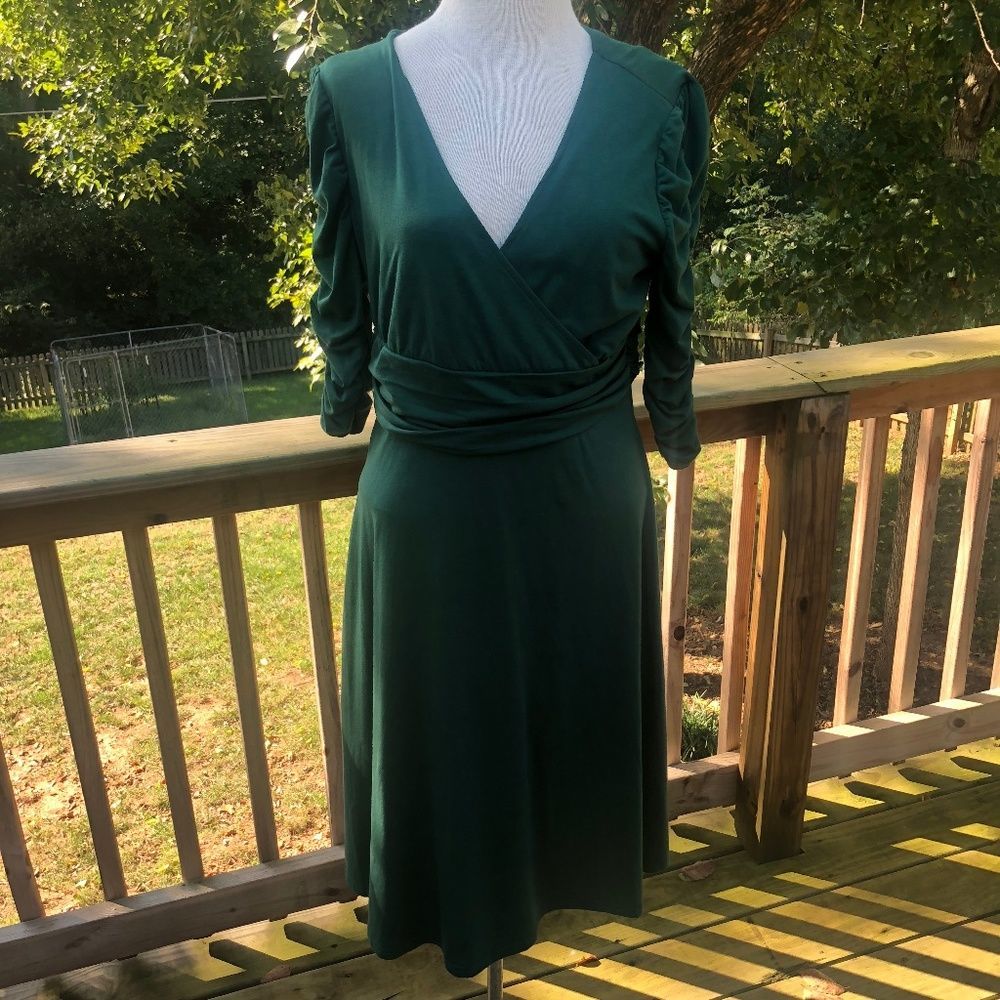 Forest Green Dress Criss Cross V-Neck Elbow Sleeve 8-10